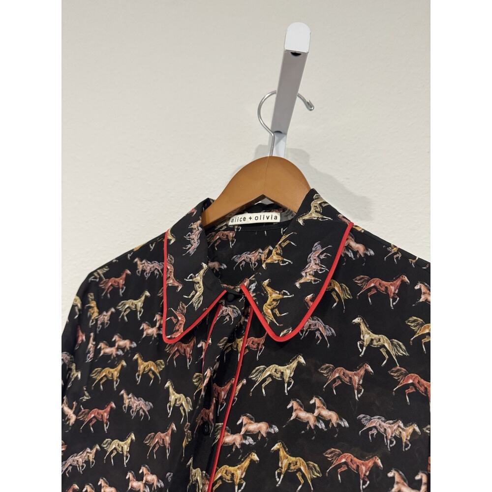Alice + Olivia Willa Placket With Piping Silk Horse Blouse Top M - Picture 4 of 12